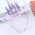 Violetter Kronenhaarreif mit Glitzer und bunten Strasssteinen fuer Maedchen Party. - Lila