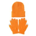 Gedetailleerd overzicht van feloranje gebreide muts en touchscreen handschoenen set. - Eén maat / Lichtoranje
