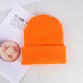 Berretto in maglia arancione per l'inverno, caldo cappello di lana per uomo e donna. - Taglia unica / Arancione acceso