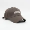 Gorra de béisbol gris oscuro con bordado Colorado, ideal para protección solar y uso al aire libre. - Circunferencia de Cabeza Normal [54-59CM] / Gris