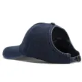 Vista dettagliata del foro per coda di cavallo posteriore sul berretto di jeans. - Regolabile / Blu navy