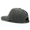 Berretto da baseball vintage lavato grigio scuro con coda di cavallo vista dettagliata. - Verde militare