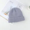 Gorro de punto de invierno gris, gorro de canalé de color sólido para hombre y mujer. - Talla única / Gris claro