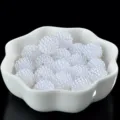 Perles d'imitation de framboise blanches pour la création de bijoux DIY et mariage. - Blanc