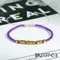 Boheemse stijl paarse kralenarmband met gouden vierkante kralen en verstelbaar koord. - Paars (BR2177-C-3)