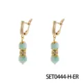 Pendientes colgantes de perlas de piedra verde dorada con detalles de estrás vintage. - Pendientes De Amazonita Verde