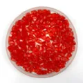 Perles de glace pilée en acrylique rouge avec trou, idéales pour les bijoux DIY et le décor. - Rouge