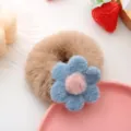 Chouchou cheveux fleur peluche mignon automne hiver duveteux attache queue de cheval - Chouchou Kaki + Fleur Bleue