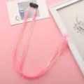 Vue détaillée de l'extension de cheveux rose pailletée avec pince, effet laser scintillant. - Style Clip BB (BB-Cheveux d'Ange Dorés) / Rose fluorescent