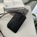 Mini borsa a tracolla per cellulare in vera pelle, dettaglio con cuciture a contrasto. - 18*11*2cm / Nero