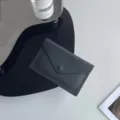 Portefeuille enveloppe noir en cuir minimaliste porte-cartes, design pliant compact pour femmes. - Noir