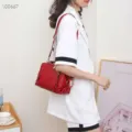 Echte rote Leder Umhaengetasche fuer Damen, stilvolle und geraeumige Schultertasche Detail. - 23*11*15cm / Burgunderrot