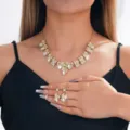 Elegante set di collana e orecchini da sposa in cristallo dorato per feste serali da donna - Stile Oro (027)