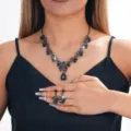 Elegante set di collana e orecchini in strass nero da donna, accessorio di gioielleria. - Stile Nero Fucile (016)