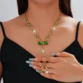 Elegante completo collana e orecchini con strass a goccia da sposa per donna chic. - Stile Verde (069)