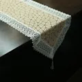 Corsia da tavolo in ecopelle PU stile europeo con pizzo solubile e motivo geometrico. - Stile Quattro Albicocca