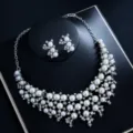 Silberne Braut Perlen Strass Halskette und Ohrringe Set Luxus Bankett Party Variante - Silbernes Mehrlagiges Set
