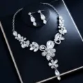Silber Strass Braut Halskette Ohrringe Set Kristall Blume Hochzeit Schmuck für Frauen - d487 Silber