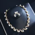 Perlen Zirkonia Halskette Ohrringe Set Braut Hochzeit Bankett Luxus Schmuck Set SKU - Goldenes S Künstliche Perle Set