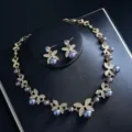 Elegantes goldfarbenes Schmetterling Perlen Halskette Ohrringe Set fur Damen Party - Goldener Schmetterling Graue Künstliche Perlen Set