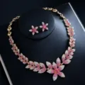 Zirkon Braut Hochzeit Schmuck Set, elegante rosa und weisse Kristall Gold Kette Ohrringe Set - Rosenrotes Fünfblättriges Blumenset