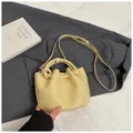 Γυναικεια κιτρινη τσαντα bucket απο PU δερμα κομψη casual χιαστι ωμου παραλλαγη - Χωρίς μενταγιόν / Κίτρινο