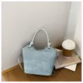 Μοντέρνα τσάντα denim με ασημένια λαβή, κομψή casual γυναικεία τσάντα ώμου για καθημερινή χρήση. - Χωρίς μενταγιόν / Ασημί