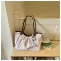 Korean style pink tote shoulder bag for women, large capacity casual work commuting handbag. - With Pendant / Off White