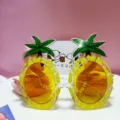 Nieuwigheid ananas feest zonnebril met palmen, grappige zomer strand bril voor volwassenen. - Geel