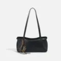 Bolso de hombro negro de cuero para mujer, bolso de mano vintage con colgante retro. - Negro