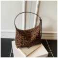 Elegante bolso de hombro de felpa con estampado de leopardo para mujer, bolso de moda. - Estampado de Leopardo (con Colgante)