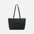 Elegante bolso tote negro de piel sintética con asas de hombro y hebillas frontales. - Negro Con Bolsa Pequeña