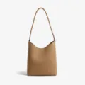 Elegante bolso de hombro hobo de cuero marrón para mujer, bolso tote minimalista diario. - Color Biscocho