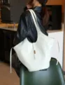 Elegant white leather tote bag, large capacity shoulder bag for women, casual and chic design. - 47x16x29cm / White