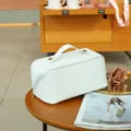 White PU Leather Checkered Cosmetic Bag Large Capacity Portable Toiletry Organizer Handbag - 25x12x12cm / White Cosmetic Bag