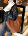 Large capacity brown leather tote bag stylish shoulder handbag for women daily commute casual use - 47x16x29cm / Brown