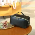 Black cosmetic bag, portable travel toiletry bag, multifunctional makeup storage organizer - 25x12x12cm / Black