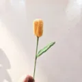 Gehaakte gele tulp garen bloem detail, schattige handgemaakte gebreide nep bloem decoratie cadeau. - Lichtgeel