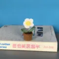 Gehaakte kleine madeliefje potplant schattige desktop decoratie handgemaakt en mooi - Wit