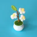 Handgemaakte gehaakte potplant miniatuur gebreide bloem huisdecoratie bureadornament - Wit