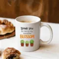 Tasse à café en céramique blanche avec jolis pots de plantes et texte chaleureux. - 350ml / Style Succulente Créatif (18)