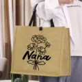 Borsa shopper in iuta con design floreale Nana, resistente borsetta di lino per insegnanti e nonne. - Stile Nana Benedetta (6278935766204)
