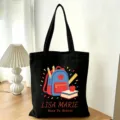 Schwarze Segeltuch Tragetasche Detailansicht mit individuellem Schulmotiv Druck und Henkel. - Back to School Stil (03) / L
