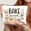 Nahaufnahme Detailansicht der süßen Backen Survival Kit Segeltuch Tasche, Kosmetiktasche. - Backstil
