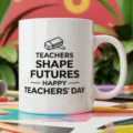 Taza de café de cerámica blanca con estampado de profesor y fondo de escritorio de lápiz. - 350ml / Estilo 7