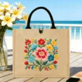Grosse Jute-Tasche mit exquisiter bunter Blumenstickerei für den täglichen Einkauf. - Blumenstil (01)