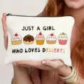 Süße Canvas Kosmetiktasche Detailansicht mit süßem Dessert-Druck für Reise und Alltag perfekt. - Dessert-Stil (011)