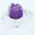 Détail de chapeau fascinateur mini plume vintage résille violette mariage fête. - Violet