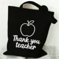 Schwarze Canvas Tragetasche für Lehrer mit Apfel Motiv, große Kapazität lässige Schultertasche. - Apfel Danke Muster (6) / 35x40cm / Schwarz