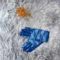 Gants en dentelle élastique bleue, motif floral, légers pour protection solaire et événements. - Taille unique / Bleu foncé